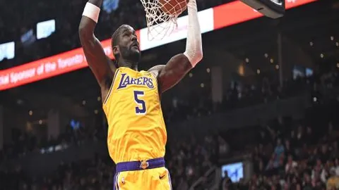 杜锋展望：伯克库克并肩作战，新赛季阵容悬念揭晓